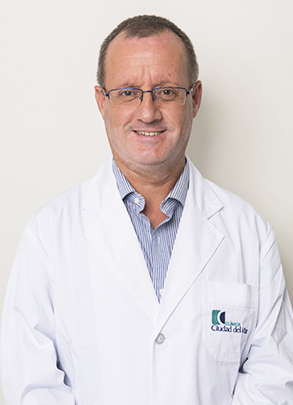 Foto del doctor Alejo Chávez Aravena