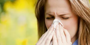 Alergia primaveral, Contaminación ambiental agrava los síntomas