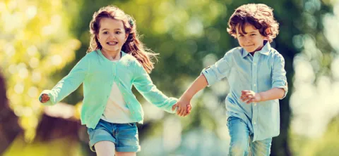 Niños jugando