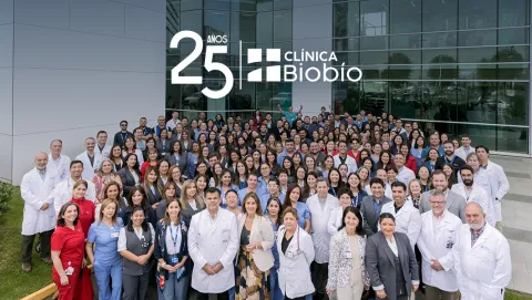 25 años Clínica Biobío