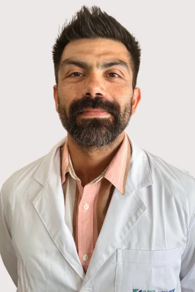 Dr. Víctor Matus