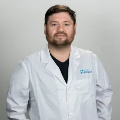 Dr. Mauricio Hernández Bravo