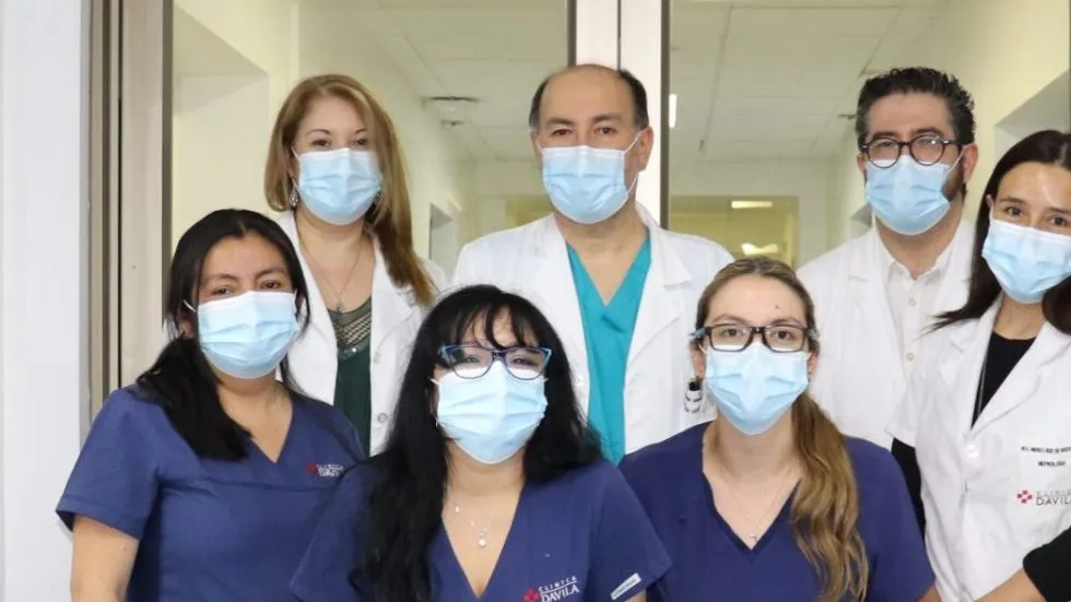 Sociedad Chilena de Nefrología reconoce al equipo médico de Clínica Dávila