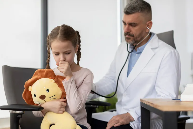 Mycoplasma pneumoniae: El brote atípico de esta bacteria en Chile