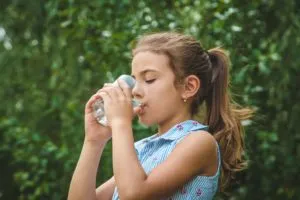 Altas temperaturas y verano: ¿Cómo evitar los golpes de calor en los niños?